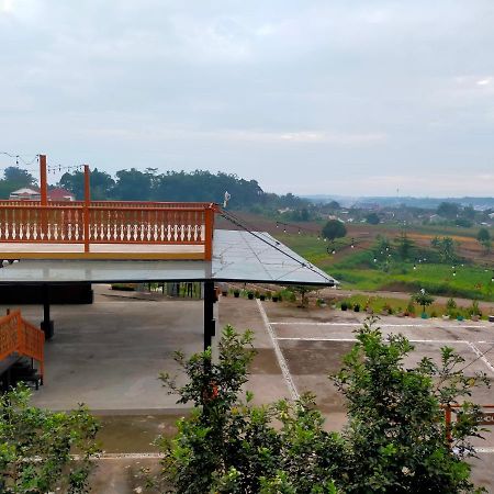 Joglo Kumpul Resort Cangkiran Zewnętrze zdjęcie