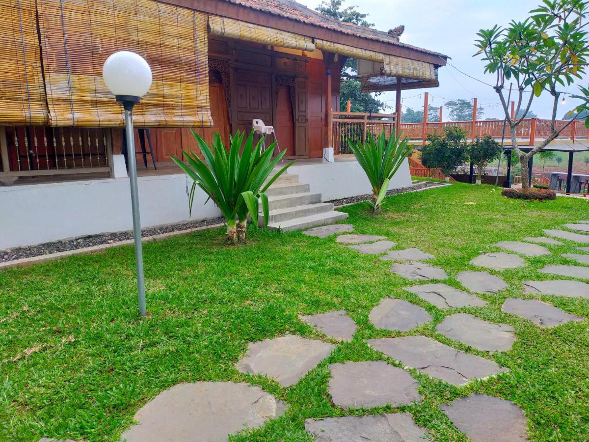 Joglo Kumpul Resort Cangkiran Zewnętrze zdjęcie
