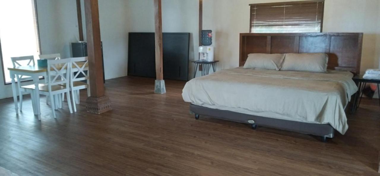Joglo Kumpul Resort Cangkiran Zewnętrze zdjęcie