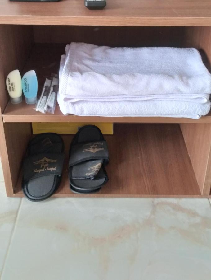 Joglo Kumpul Resort Cangkiran Pokój zdjęcie