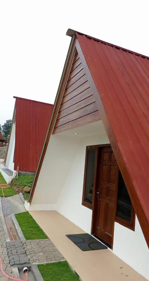 Joglo Kumpul Resort Cangkiran Zewnętrze zdjęcie