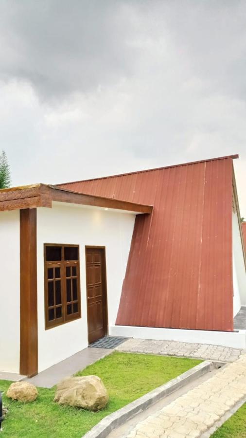 Joglo Kumpul Resort Cangkiran Zewnętrze zdjęcie
